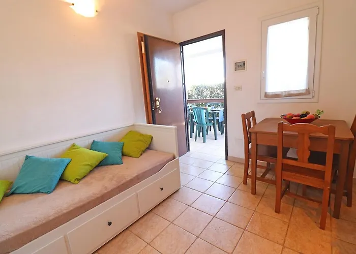 Sultanina Apartment *